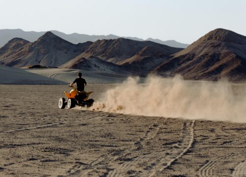 Aktywne przygody dla młodzieży w Egipcie: quady, buggy i nurkowanie