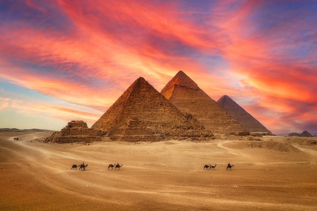 giza egyptian pyramids