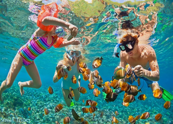 Kompletny przewodnik po wycieczkach fakultatywnych z Hurghady 7 59479Smile Tours snorkling Hurghada 4