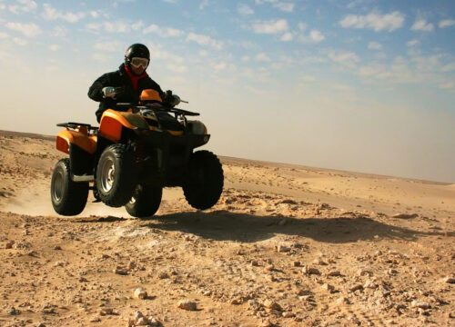 Safari na quadach po pustyni w Hurghadzie – Kompletny Przewodnik dla Podróżnych